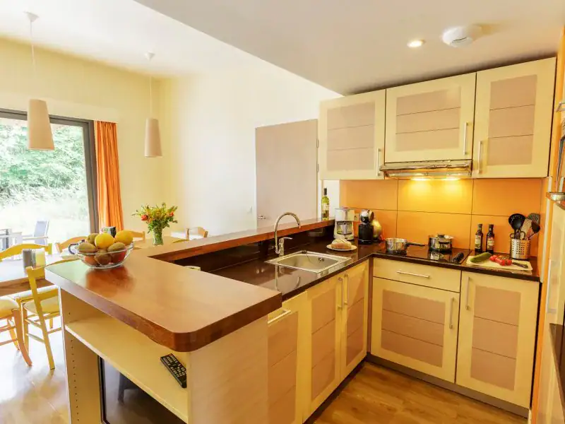 מטבח קוטג' בכפר הנופש שלושת היערות (מקור: סנטרפארקס)